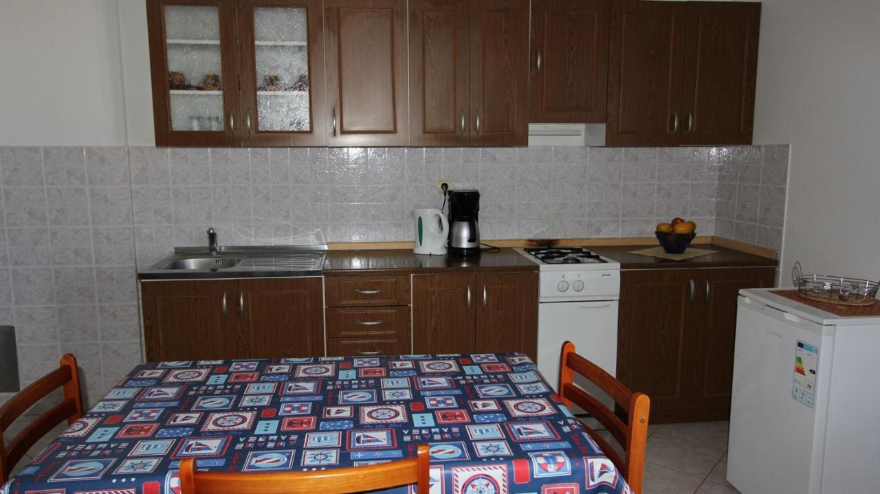 Apartments Ravlic Malinska Kültér fotó