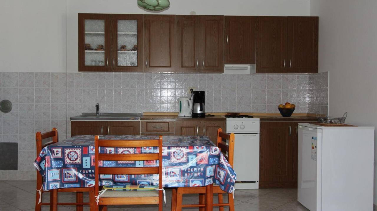 Apartments Ravlic Malinska Kültér fotó