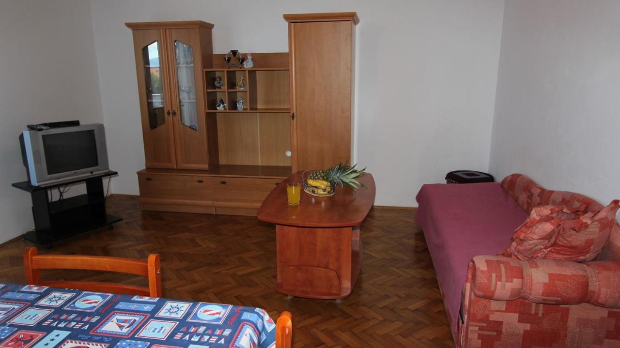 Apartments Ravlic Malinska Kültér fotó