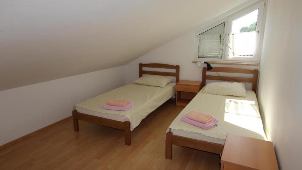 Apartments Ravlic Malinska Kültér fotó