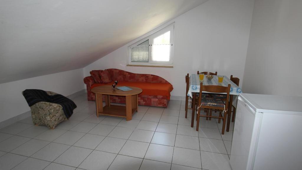 Apartments Ravlic Malinska Kültér fotó